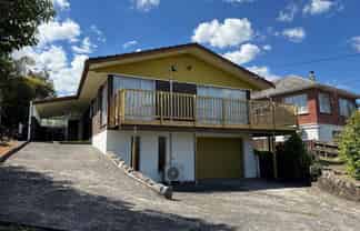 4 Royal Road, Massey