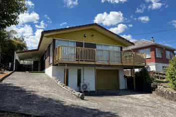 4 Royal Road, Massey