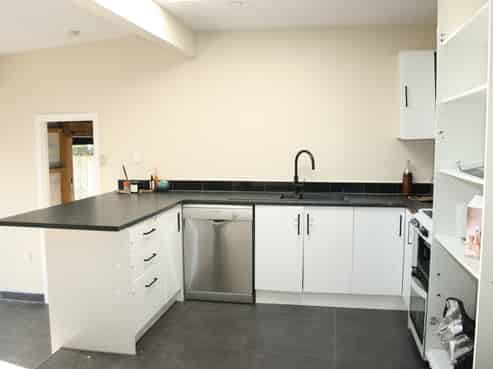 24b Walsh Road, Westown