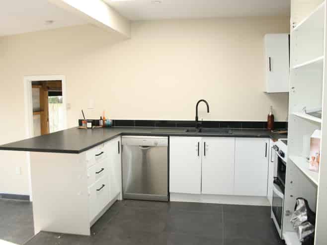 24b Walsh Road, Westown