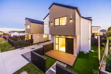 7/4 Bingara Place, Favona