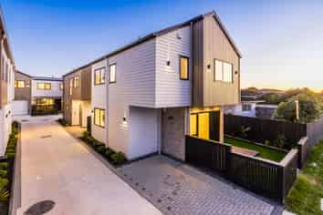 7/4 Bingara Place, Favona