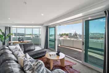 1003/72 Devonport Road, Tauranga Central