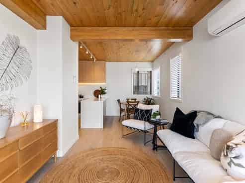 8/40 Waiparaheka Drive, Milldale