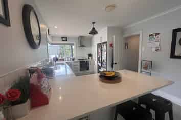 108 Pacific Drive, Fitzherbert