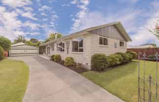 83 Solomon Avenue, Redwood