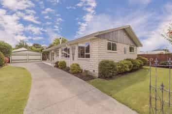 83 Solomon Avenue, Redwood