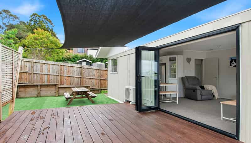 Unit 2/17 Kemp Road, Massey
