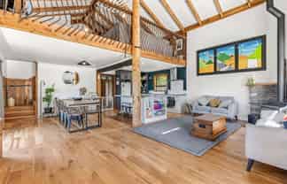 42 Main Road, Luggate