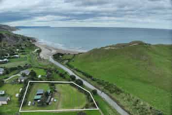 5 McGregor Lane, Whangaehu Beach, Porangahau