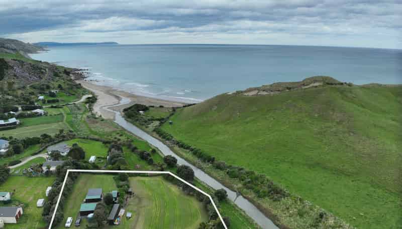 5 McGregor Lane, Whangaehu Beach, Porangahau