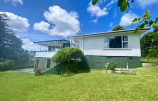 16 Clotworthy Crescent, Onerahi