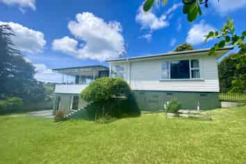 16 Clotworthy Crescent, Onerahi