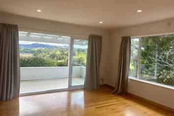 16 Clotworthy Crescent, Onerahi