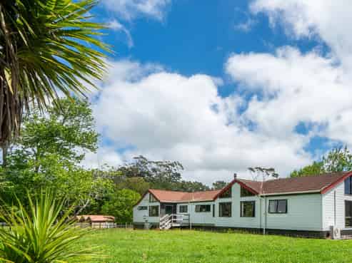 10 Taha Road, Waimauku