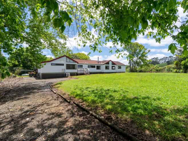 10 Taha Road, Waimauku