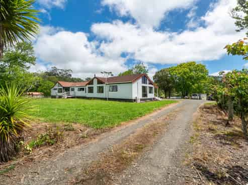 10 Taha Road, Waimauku
