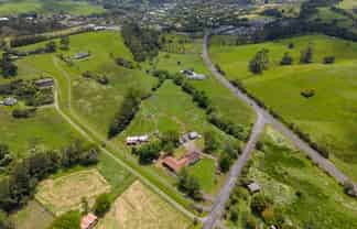10 Taha Road, Waimauku