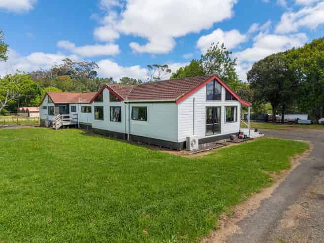 10 Taha Road, Waimauku