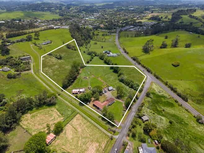 10 Taha Road, Waimauku