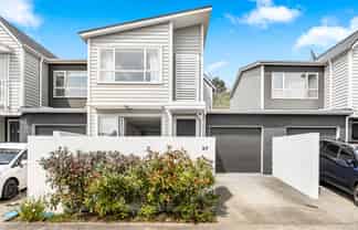 37 Sanremo Lane, Stanmore Bay