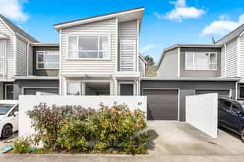 37 Sanremo Lane, Stanmore Bay
