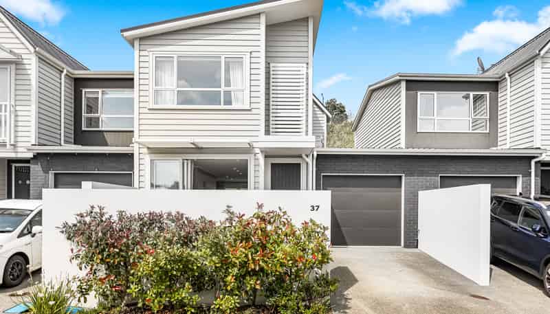 37 Sanremo Lane, Stanmore Bay