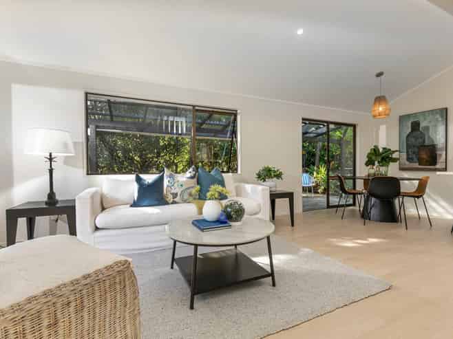 1/24 Wisteria Way, Mairangi Bay