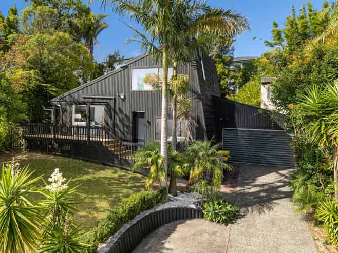 1/24 Wisteria Way, Mairangi Bay