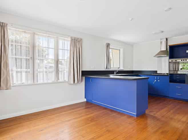 556 Cranford Street, Papanui