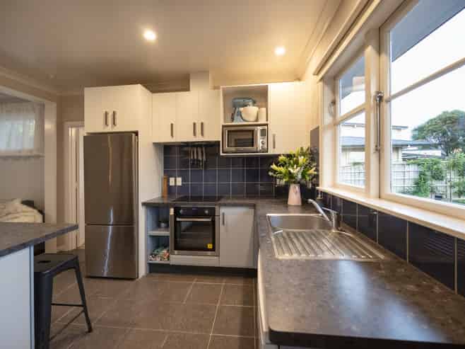 34 Keeling Street, West End