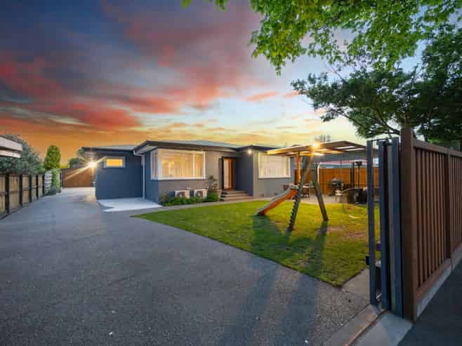 34 Keeling Street, West End