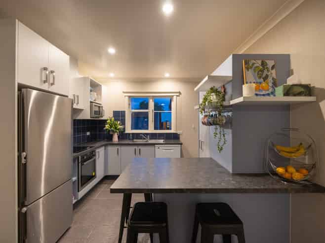 34 Keeling Street, West End