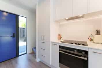 8B Champion Street, Edgeware