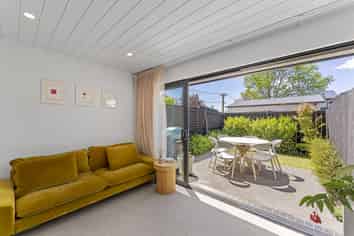 8B Champion Street, Edgeware