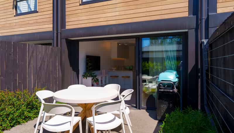 8B Champion Street, Edgeware