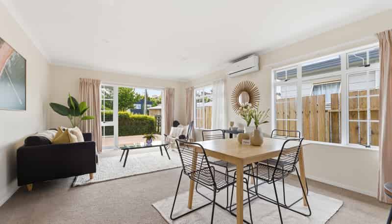 3B Lynwood Place, Brookfield