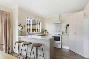 3B Lynwood Place, Brookfield