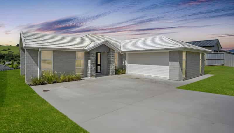 5 Awa Avenue, Helensville