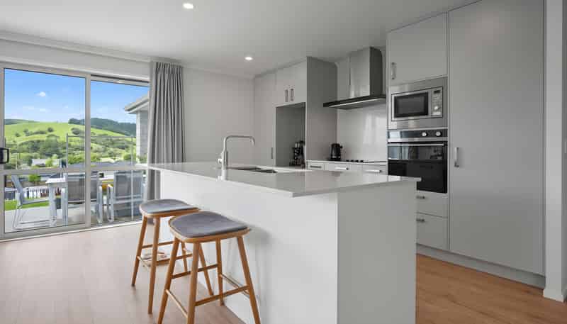 5 Awa Avenue, Helensville