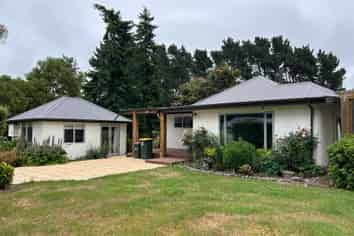 986 Selwyn Road, Burnham