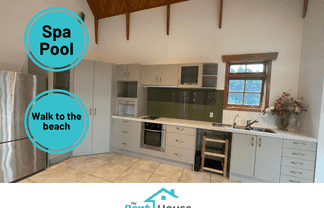 170 Potts Road, Whitford