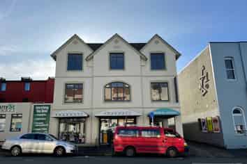 Quality Office Suite with Parking 173m2