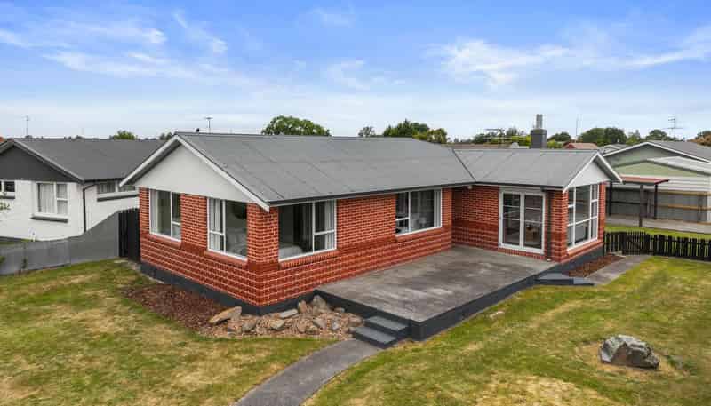 1 McNicol Crescent, Allenton