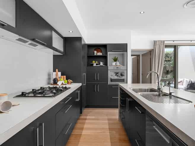 66 Palliser Drive, Huntington