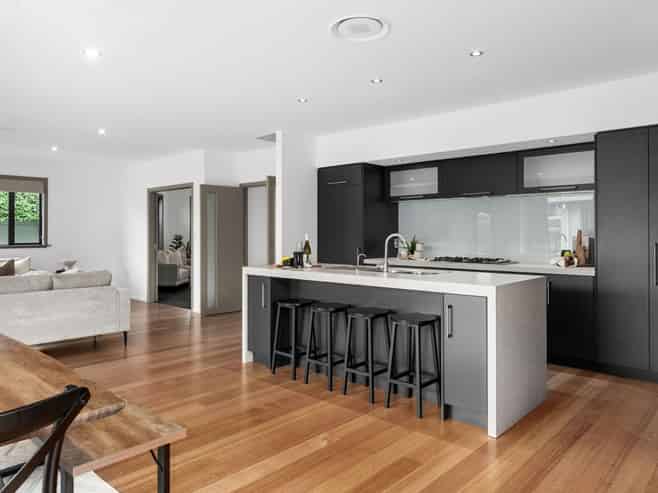 66 Palliser Drive, Huntington