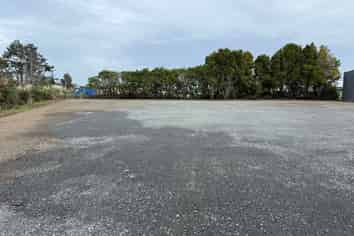 2,600sqm Secure Hardstand Yard