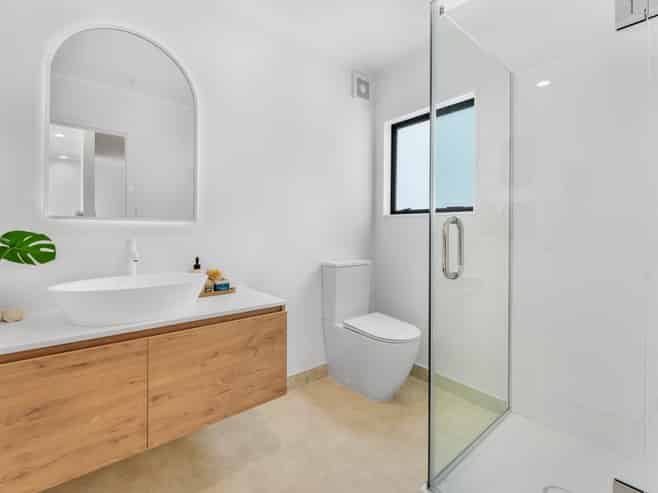 1/410 Glenfield Road, Glenfield