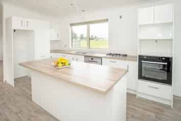 27 Hall Place, Foxton Beach