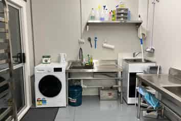 FOOD GRADE LIVE AND WORK
